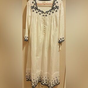 Eileen West White Long Sleeve nightgown with Black Embroidery